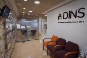A DINS 1964 Serveis Immobiliaris SL