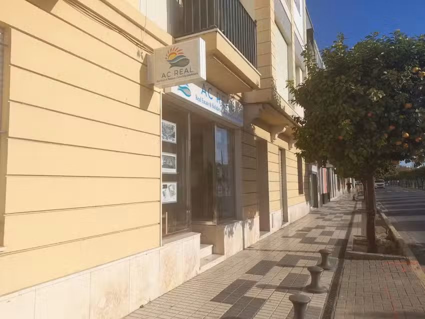 AC REAL – Real Estate & Holidays, Servicios inmobiliarios y Alquiler Vacacional