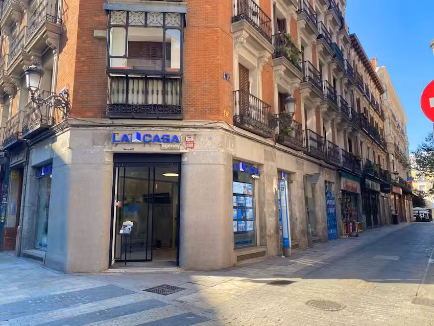 Agencia Inmobiliaria en Antón Martín-Huertas-Cortes, Madrid | La Casa Agency