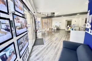 Agencia Inmobiliaria en Sant Josep, Hospitalet | La Casa Agency