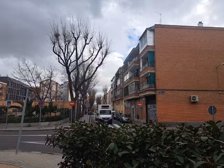 Agencia Inmobiliaria Estudio Butarque Los Rosales SL TECNOCASA