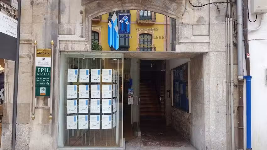 AGENCIA INMOBILIARIA LA CAMARA