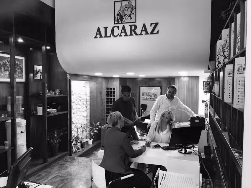 Alcaraz Inmobiliaria