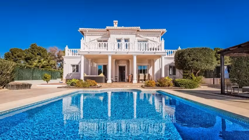 Alta Villas Properties