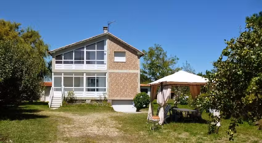 Apartamentos Turísticos A Illa de Arousa