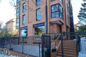 ARTURO SORIA REAL ESTATE (con la garantía del grupo Alfa Inmobiliaria)