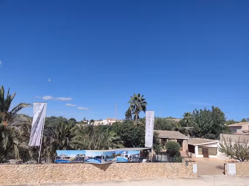 Cabrera fine properties