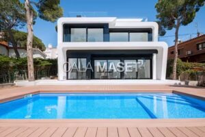 Cala Maset Real Estate