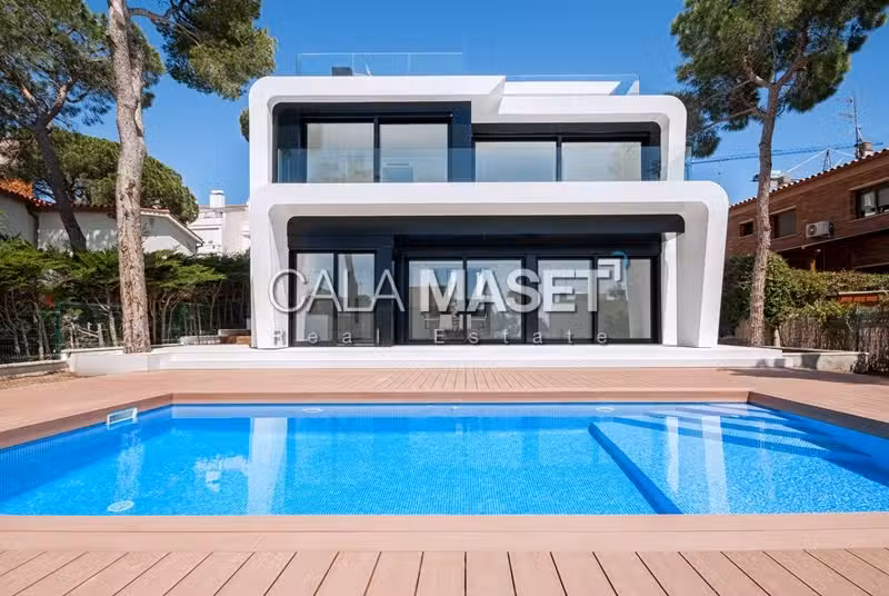 Cala Maset Real Estate