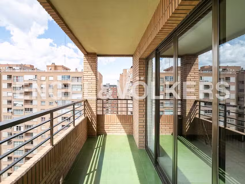 Carlos Satorres Agente Inmobiliario Engel&Völkers Algirós