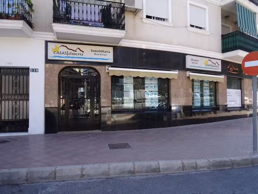 Casas Almeria Inmobiliaria-Abogados