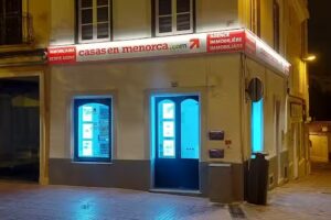 Casas en Menorca oficina 2