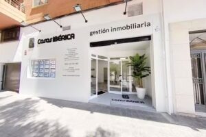 Casas IBÉRICA gestión inmobiliaria. Inmobiliarias en Benicalap – Valencia