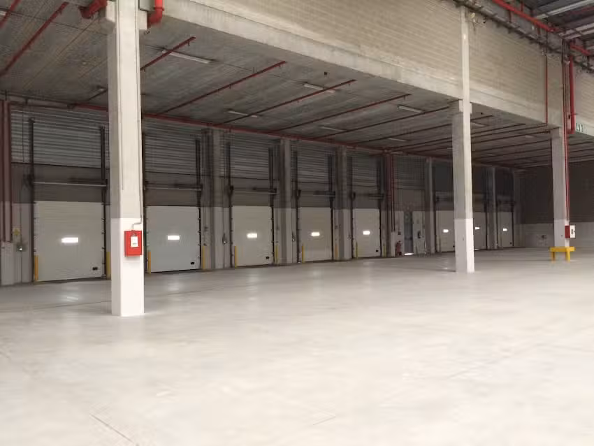 Consulta Navesbarcelona – Naves Industriales y Logísticas en Alquiler y Venta
