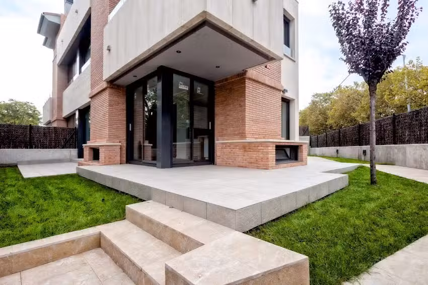 Corner Real Estate ®