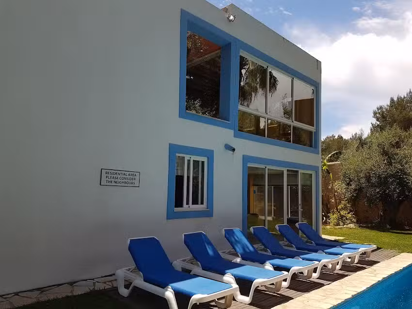 De la Torre Asesores Inmobiliarios S.L.