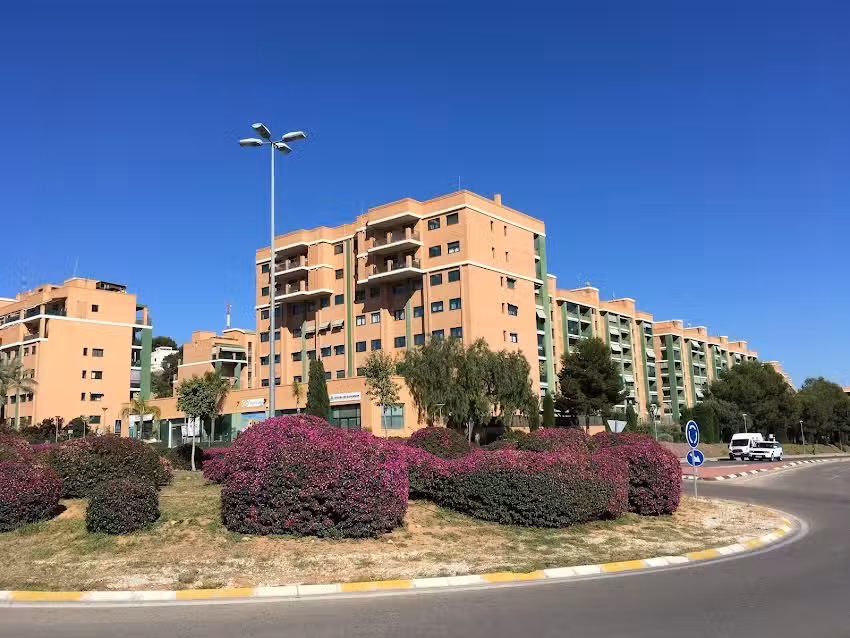 Escorpion Inmobiliaria Campolivar – Casas Verdes. Beatriz Iranzo