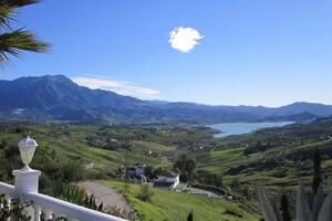 Essential Properties, S.L.