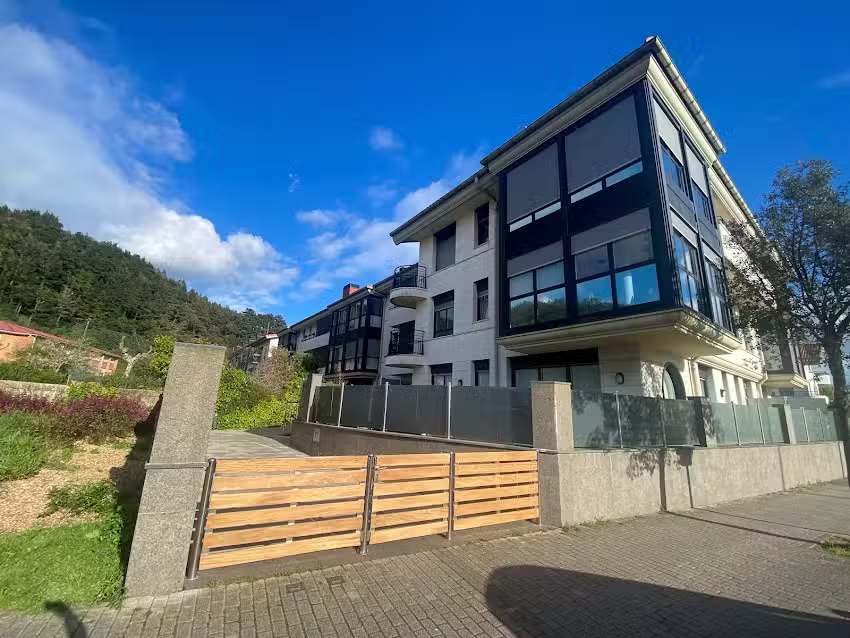 FLYSCH INMOBILIARIA – ENGLISH SPOKEN