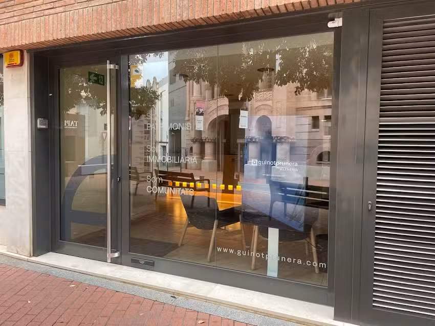 GuinotPrunera Terrassa Pl. Maragall