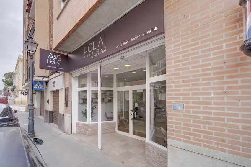 HOLA! by A&S Living – Inmobiliaria franco-española en Rocafort