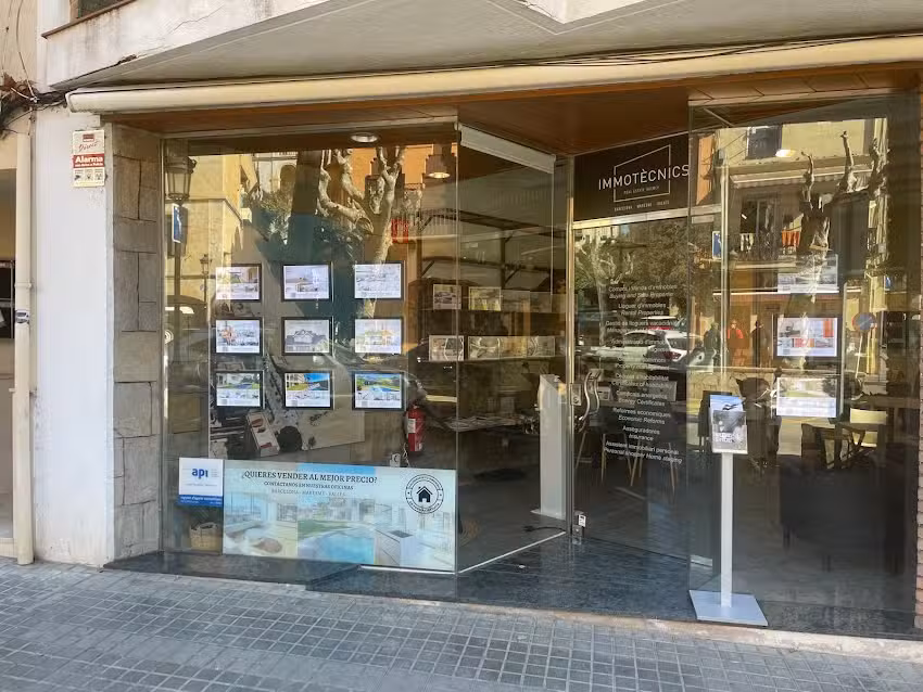 IMMOTÈCNICS Boutique Real Estate