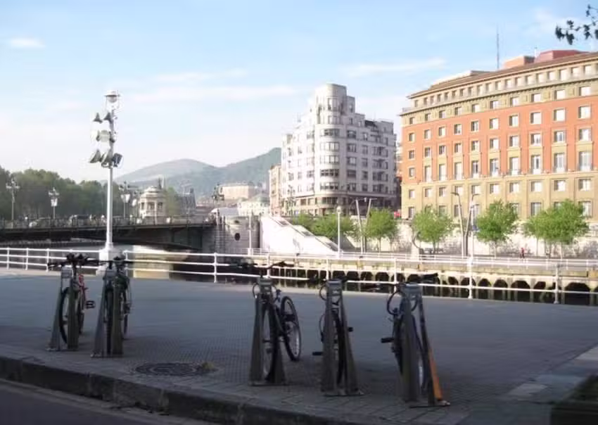 Inmobiliaria Auzoan Bizi