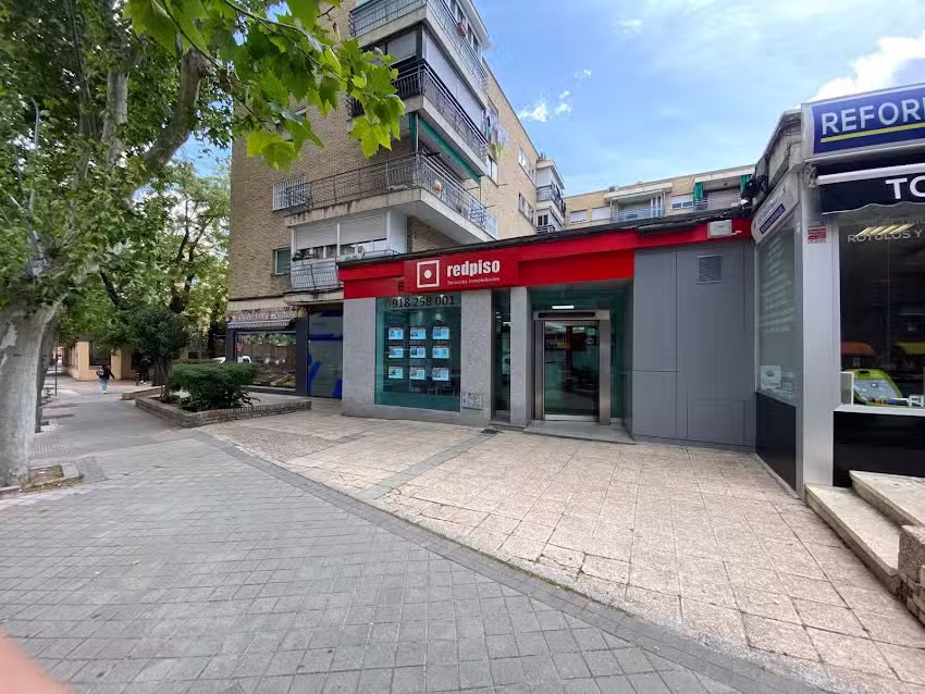 Inmobiliaria Carabanchel Eugenia de Montijo Redpiso