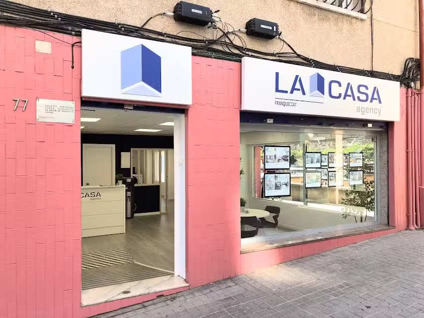 Inmobiliaria en Badalona | La Casa Agency