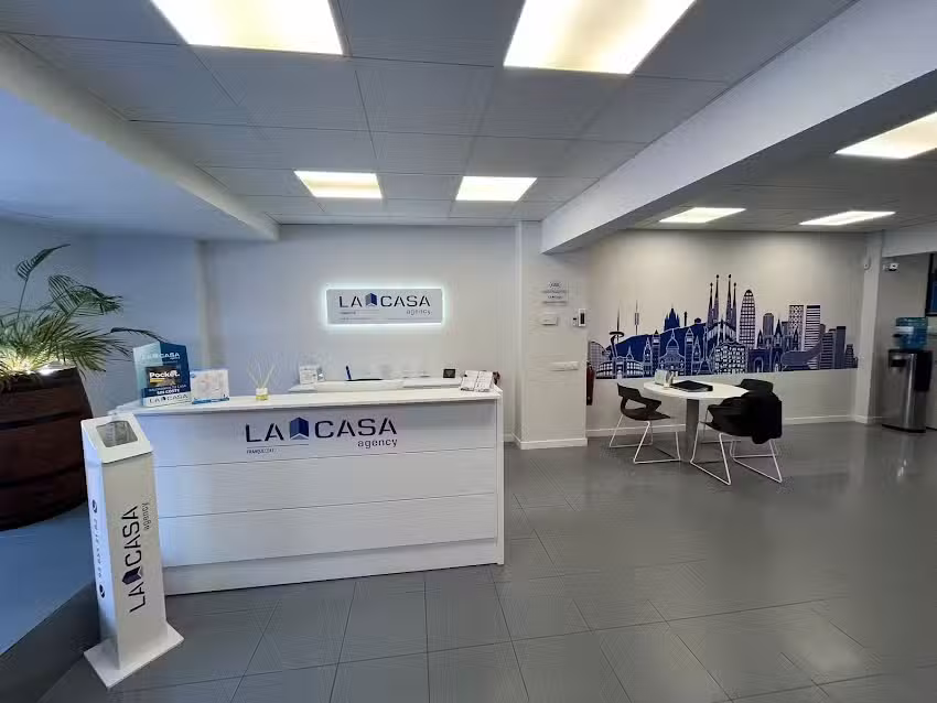 Inmobiliaria en Cornellà | La Casa Agency