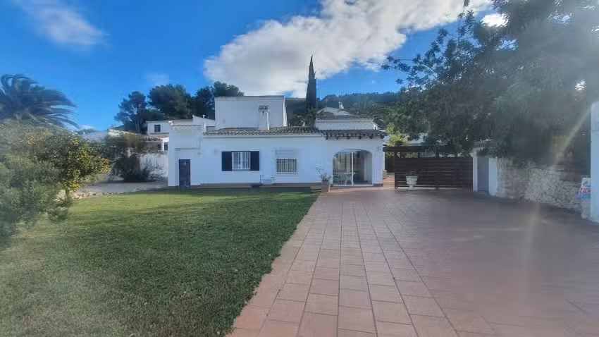 Inmobiliaria «En MICASA que es la suya» Inversiones, asesoría y negocios del Mediterráneo S.L.