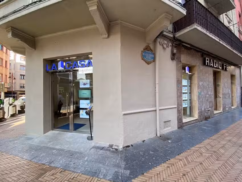Inmobiliaria La Casa Agency Barakaldo | Baratzaldea, S.L