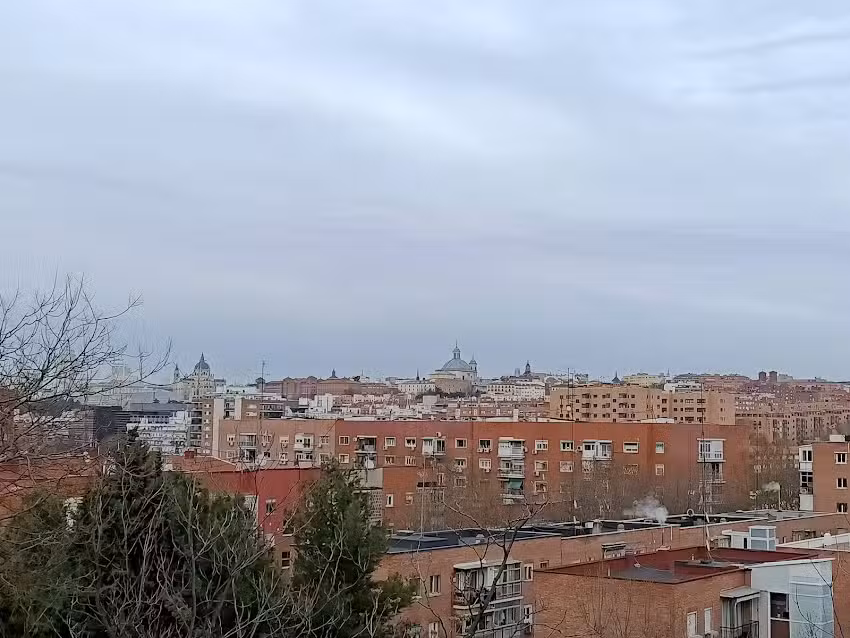 Inmobiliaria La Comercial –