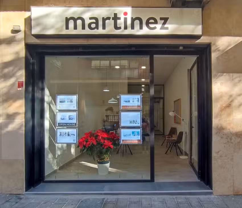INMOBILIARIA MARTÍNEZ