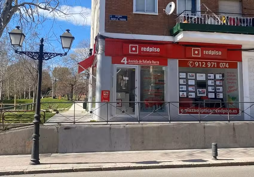 Inmobiliaria Plaza Elíptica Redpiso