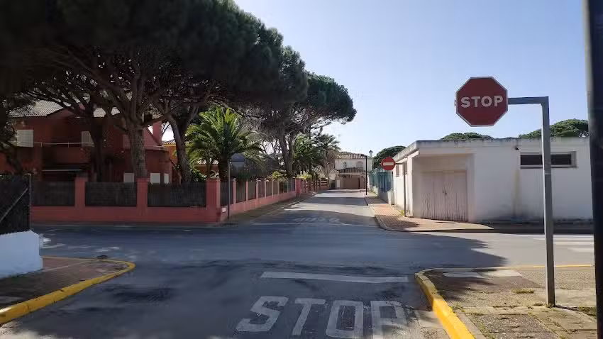 Inmobiliaria Urbanización Roche | Alquiler y Venta | Hercules Consultores