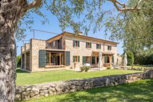 KENSINGTON Finest Properties International – Pollença / Mallorca