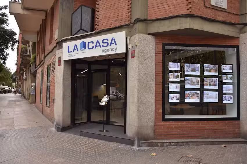 La Casa Agency | Punt Poble Sec Real Estate S.L. Inmobiliaria en Barcelona