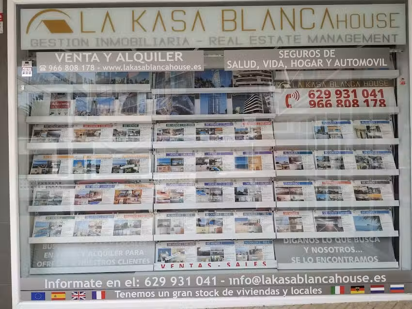 LA KASA BLANCA HOUSE