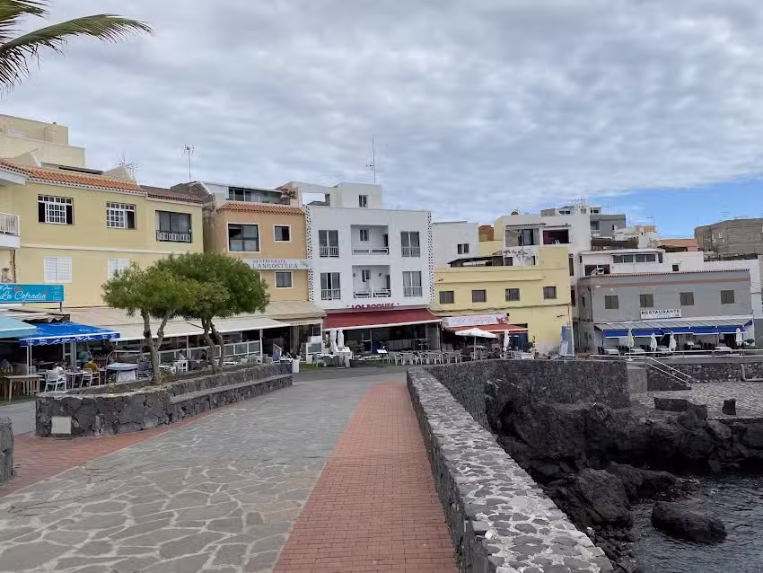 Los Abrigos Properties