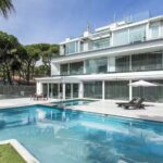 Lucas Fox — A Dils company