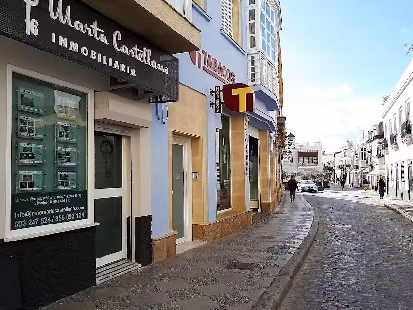 Marta Castellano – Inmobiliaria Rota