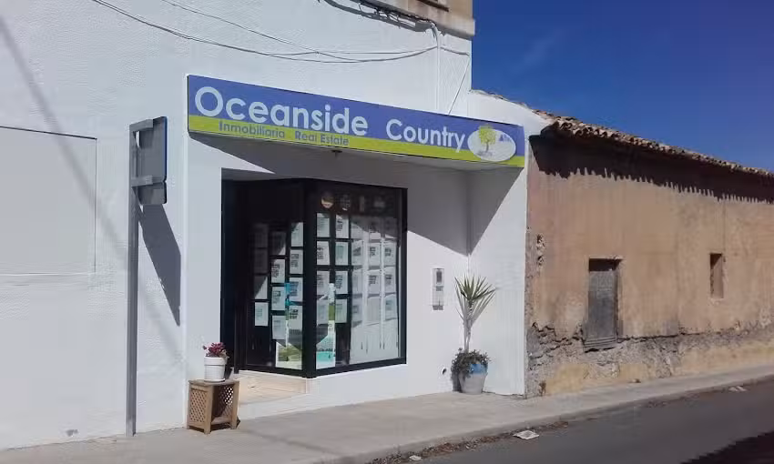 Oceanside Country