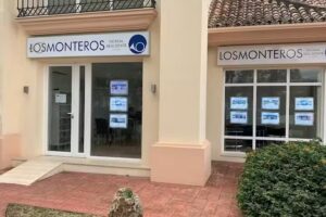 Oficina De Ventas Los Monteros Rio Real – Real Estate