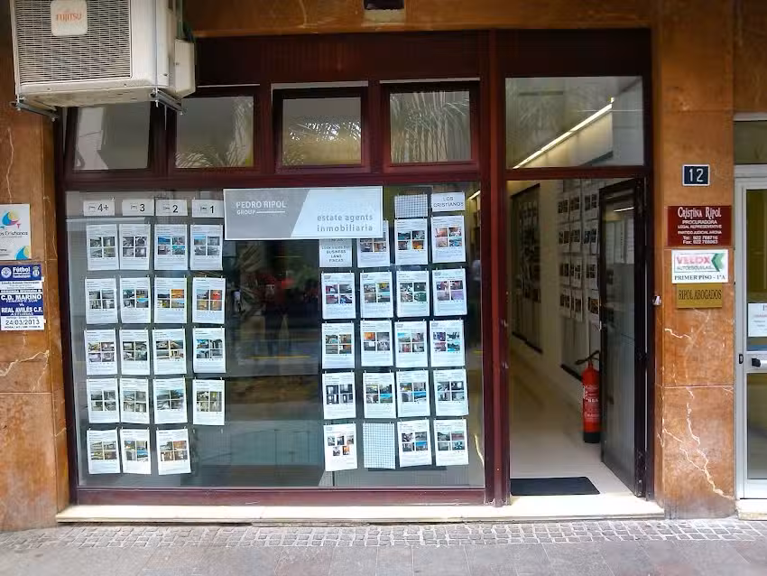 Pedro Ripol Group. Inmobiliaria. Alquiler de apartamentos. Los Cristianos.