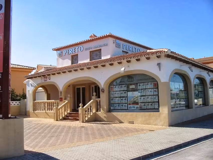 Peretó, Grupo Inmobiliario