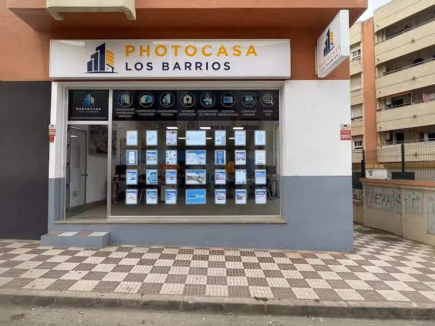 PHOTOCASA LOS BARRIOS