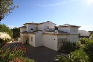 Promova Estate agent