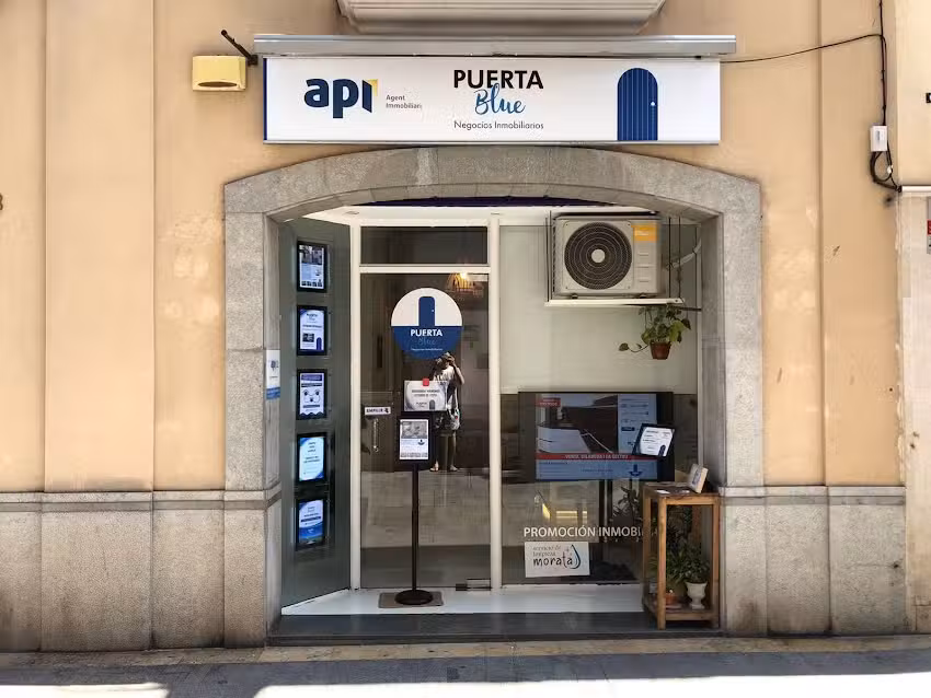 Puerta Blue – Inmobiliaria & Reformas