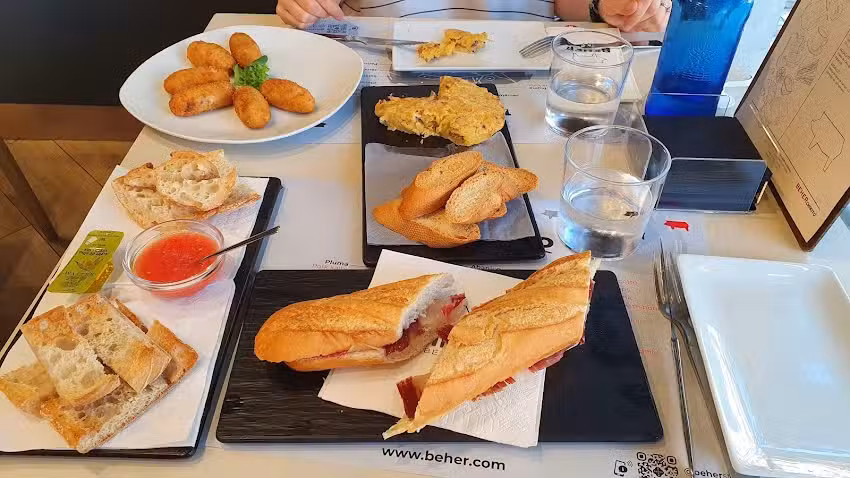 REMAX Collection Activo Residencial